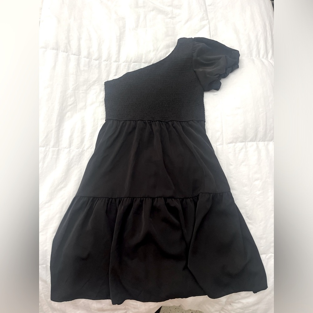 Black One-Shoulder women’s Dress